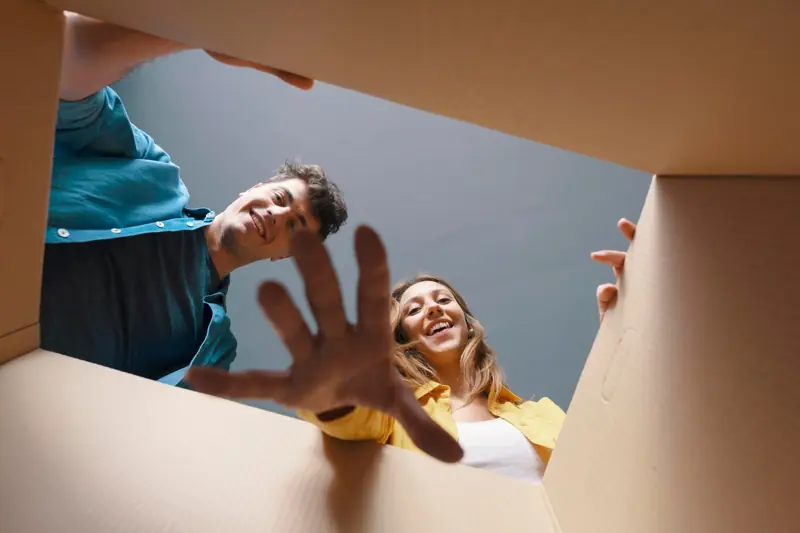 Umzugskartons richtig packen: So geht